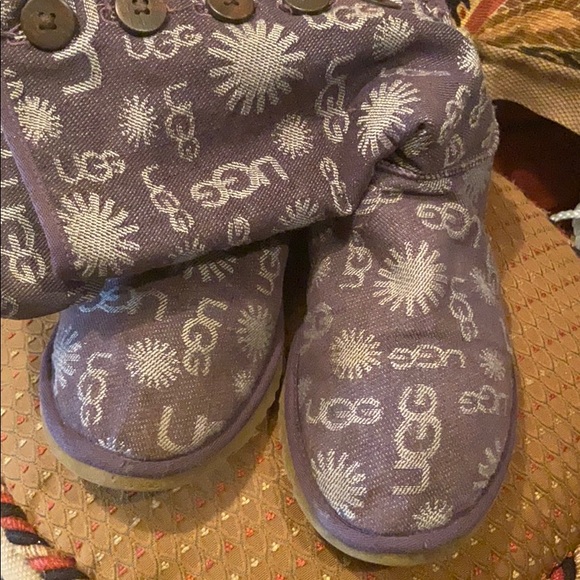 COPY - Blue Jean 💙 Uggs - Picture 4 of 6